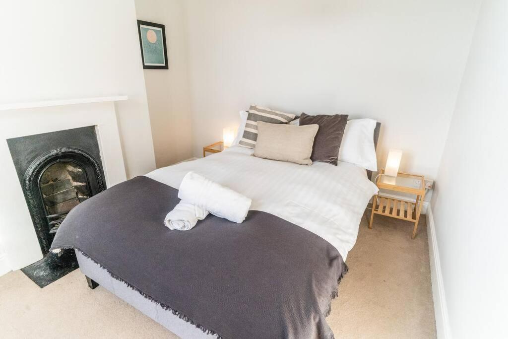 Spacious 3 Bedroom House ヨーク エクステリア 写真