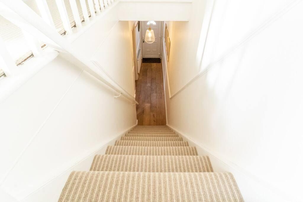 Spacious 3 Bedroom House ヨーク エクステリア 写真